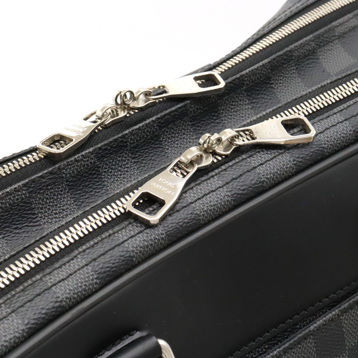 Louis Vuitton Louis Vuitton Louis Vuitton Damier Graphite Overnight Business Briefcase N41004 Canvas Business Bag N41004 in Very Good Condition Size ONE SIZE - 5 Thumbnail