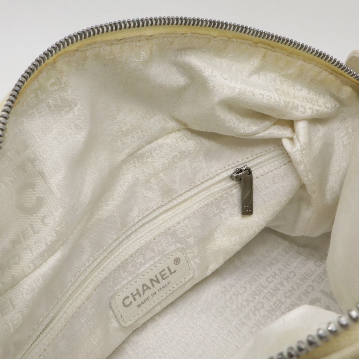 Chanel Chanel Chanel Leather Coco Mark Tote Bag Leather Tote Bag in Very Good Condition Size ONE SIZE - 7 Thumbnail