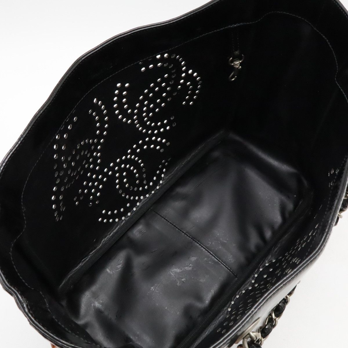 Chanel Chanel Chanel Triple Coco Mark Punching Tote Bag A16275 Leather Tote Bag A16275 in Very Good Condition Size ONE SIZE - 7 Thumbnail