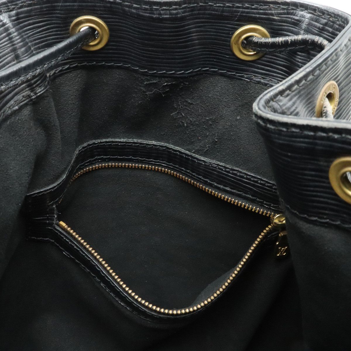 Louis Vuitton Louis Vuitton Louis Vuitton Epi Leather Noe Shoulder Bag M59002 Leather Shoulder Bag M59002 in Good Condition Size ONE SIZE - 6 Thumbnail