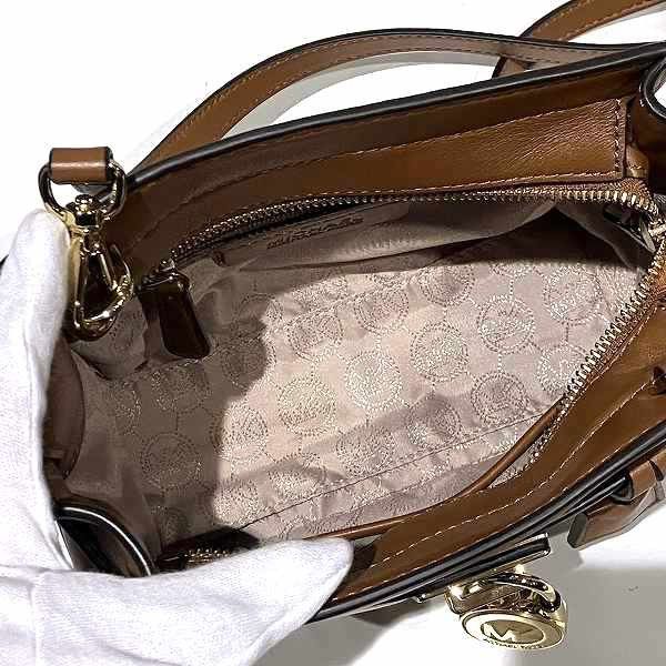 Michael Kors Michael Kors Michael Kors Leather Shoulder Bag 30F4GHXM2L Leather Shoulder Bag 30F4GHXM2L in Great Condition Size ONE SIZE - 6 Thumbnail