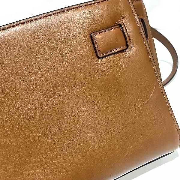 Michael Kors Michael Kors Michael Kors Leather Shoulder Bag 30F4GHXM2L Leather Shoulder Bag 30F4GHXM2L in Great Condition Size ONE SIZE - 8 Thumbnail