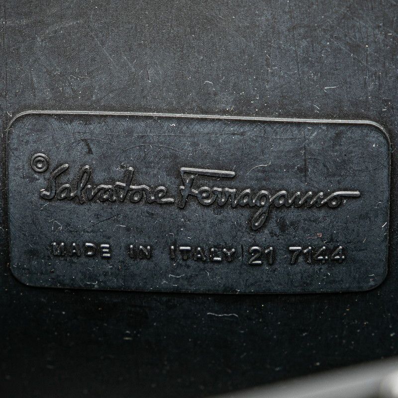 Salvatore Ferragamo Salvatore Ferragamo Salvatore Ferragamo Gancini Bucket Handbag Black Rubber Leather Plastic Handbag in Great Condition Size ONE SIZE - 7 Thumbnail