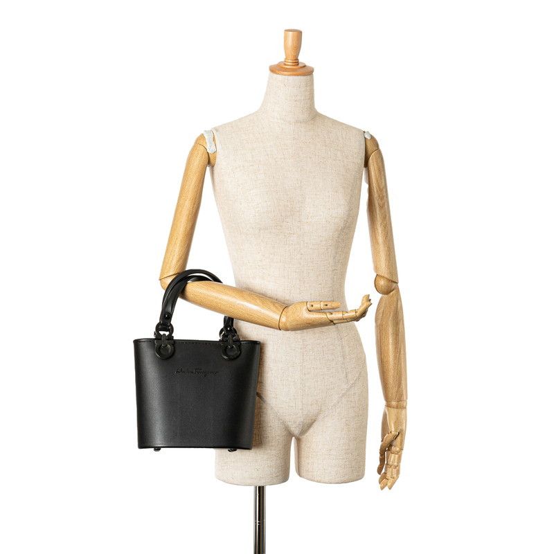 Salvatore Ferragamo Salvatore Ferragamo Salvatore Ferragamo Gancini Bucket Handbag Black Rubber Leather Plastic Handbag in Great Condition Size ONE SIZE - 8 Thumbnail