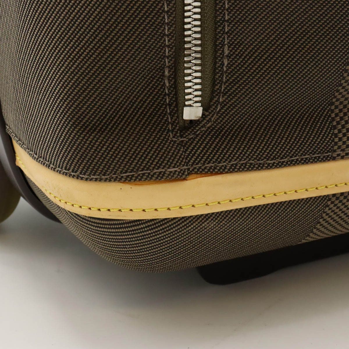 Louis Vuitton Louis Vuitton Louis Vuitton Damier Geant Conquerant 55 Suitcase M93002 Canvas Travel Bag M93002 in Very Good Condition Size ONE SIZE - 8 Thumbnail