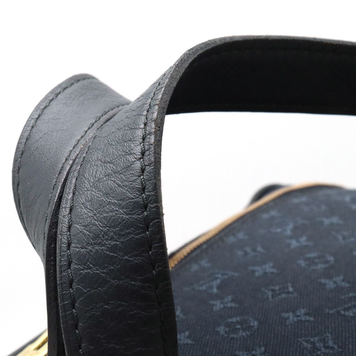 Louis Vuitton Louis Vuitton Louis Vuitton Monogram Mini Claudine Boston Bag M42331 Canvas Travel Bag M42331 in Good Condition Size ONE SIZE - 4 Thumbnail