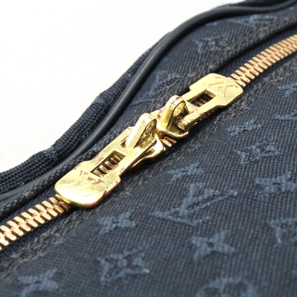 Louis Vuitton Louis Vuitton Louis Vuitton Monogram Mini Claudine Boston Bag M42331 Canvas Travel Bag M42331 in Good Condition Size ONE SIZE - 5 Thumbnail