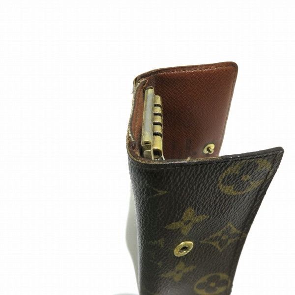 Louis Vuitton Louis Vuitton Louis Vuitton Monogram Multicles 4 Key Case M62631 Canvas Key Holder M62631 in Fair Condition Size ONE SIZE - 8 Thumbnail
