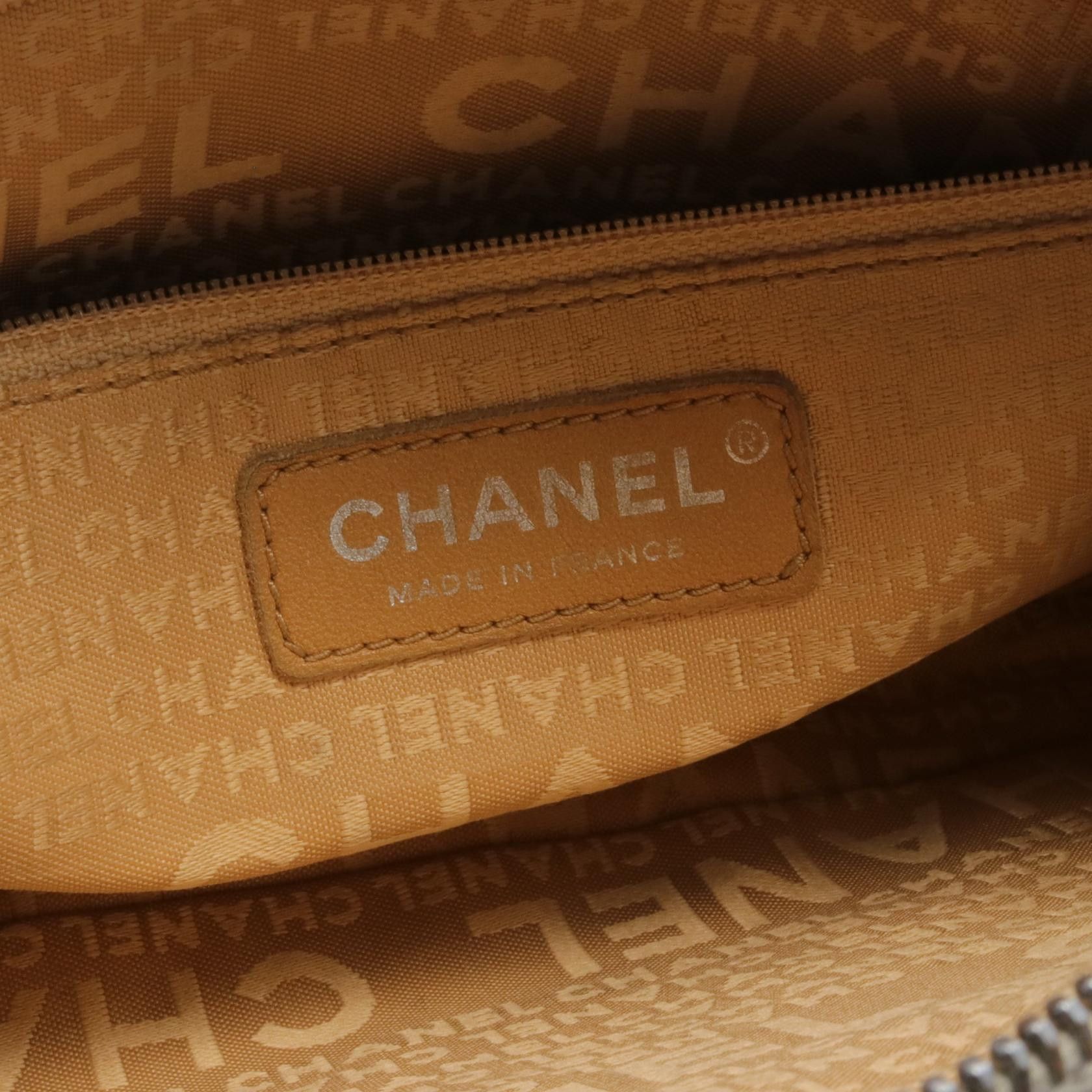 Chanel Chanel Quilted Caviar Tassel Shoulder Bag Leather Shoulder Bag in Very Good Condition Size ONE SIZE - 4 Thumbnail