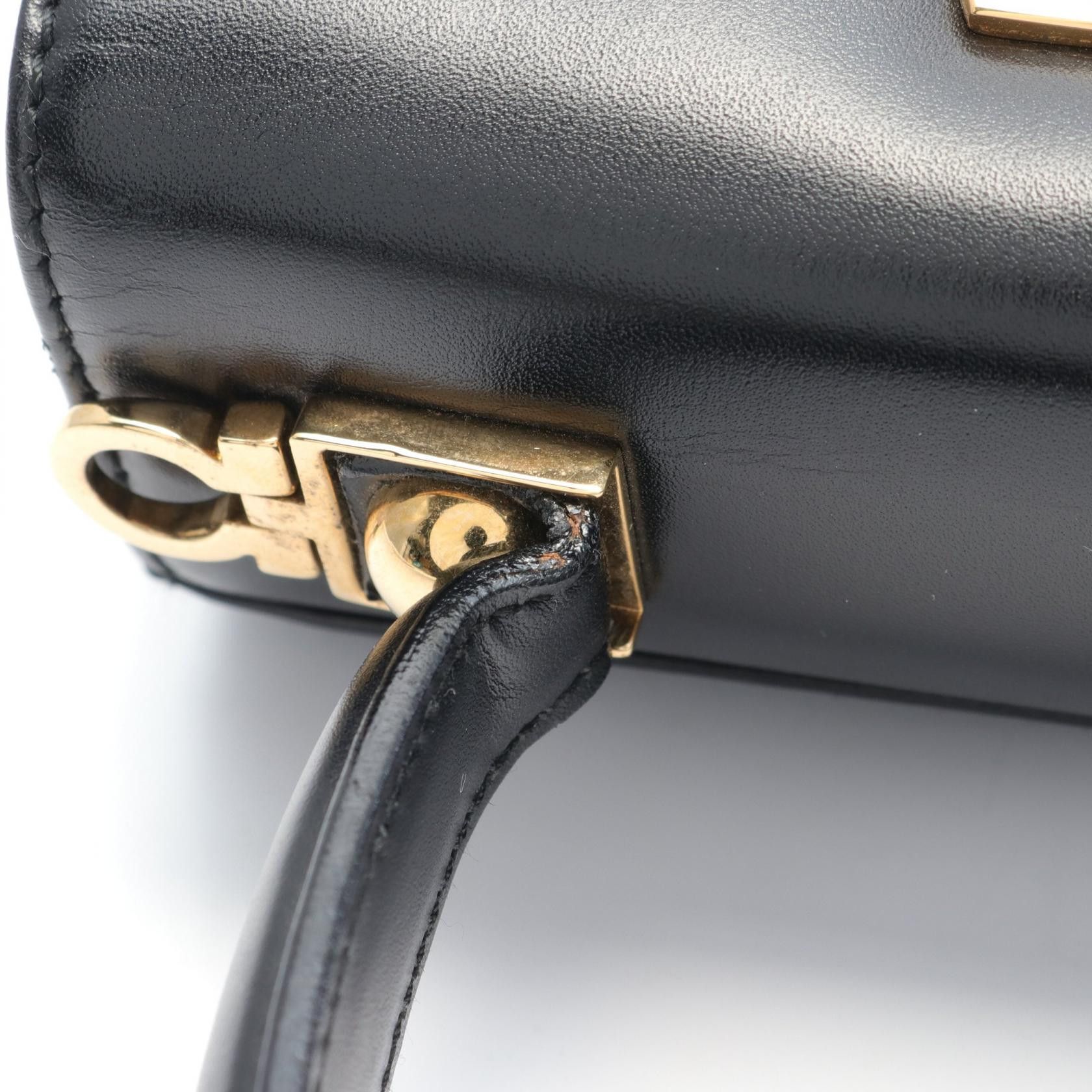 Salvatore Ferragamo Salvatore Ferragamo Gancini Leather Handbag Leather Handbag AQ-21 2193 in Very Good Condition Size ONE SIZE - 7 Thumbnail