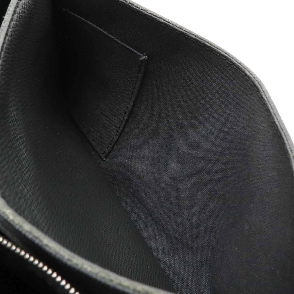 Louis Vuitton Louis Vuitton Louis Vuitton Taiga Leather Belair Clutch Bag M32592 Leather Clutch Bag M32592 in Very Good Condition Size ONE SIZE - 7 Thumbnail