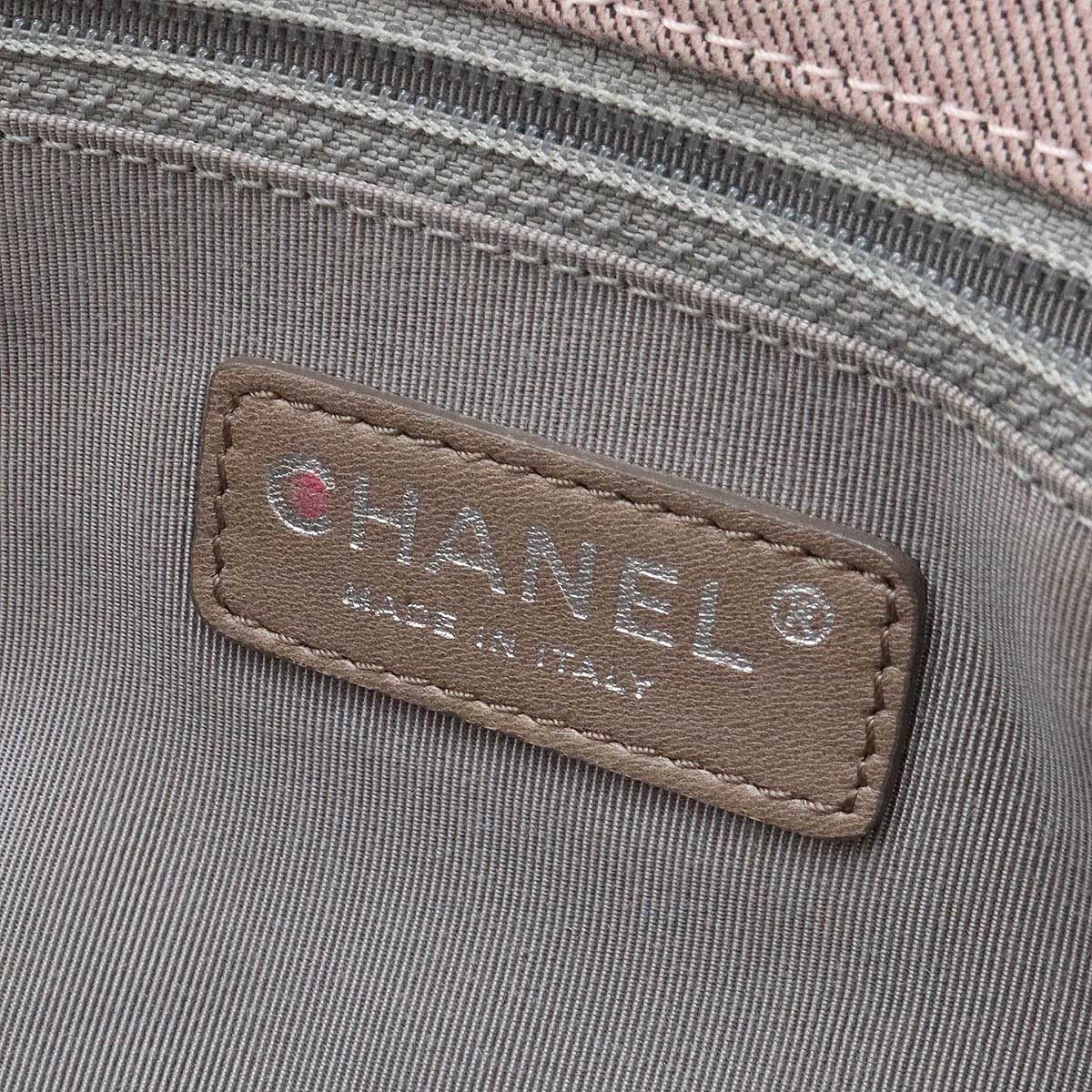 Chanel Chanel Chanel Matelasse Coco Mark Canvas/Leather Handbag Tote A46885 Canvas Tote Bag A46885 in Very Good Condition Size ONE SIZE - 8 Thumbnail
