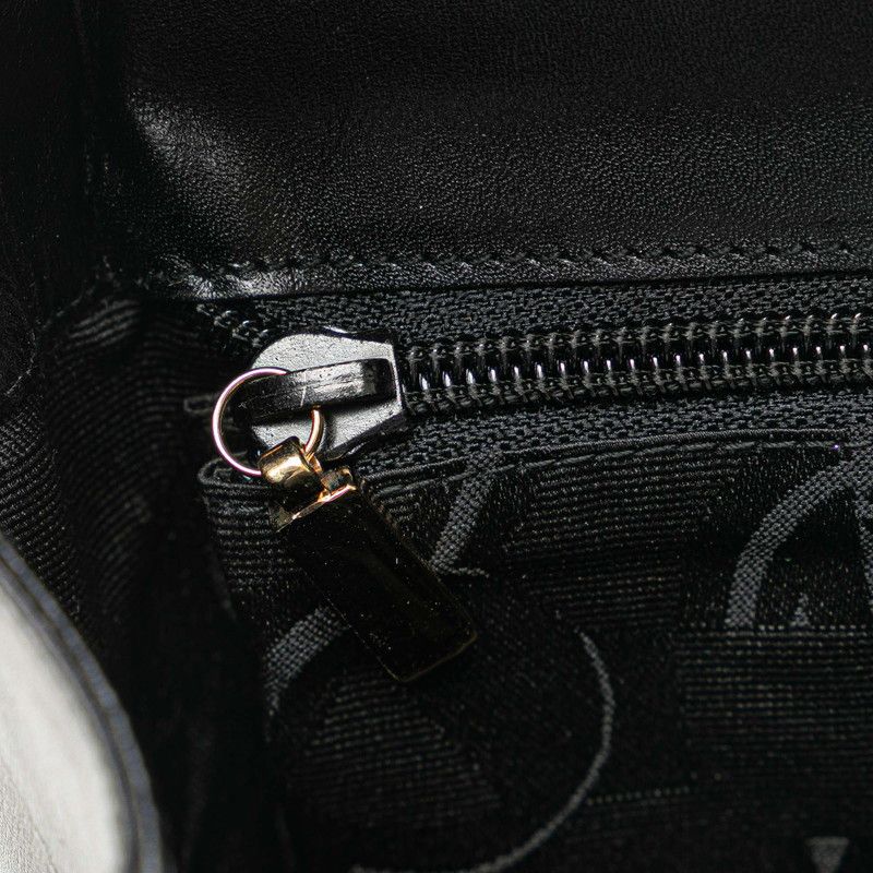 Salvatore Ferragamo Salvatore Ferragamo Salvatore Ferragamo Leather 2WAY Handbag AQ-21 8739 Black Leather Handbag AQ-21 8739 in Very Good Condition Size ONE SIZE - 7 Thumbnail