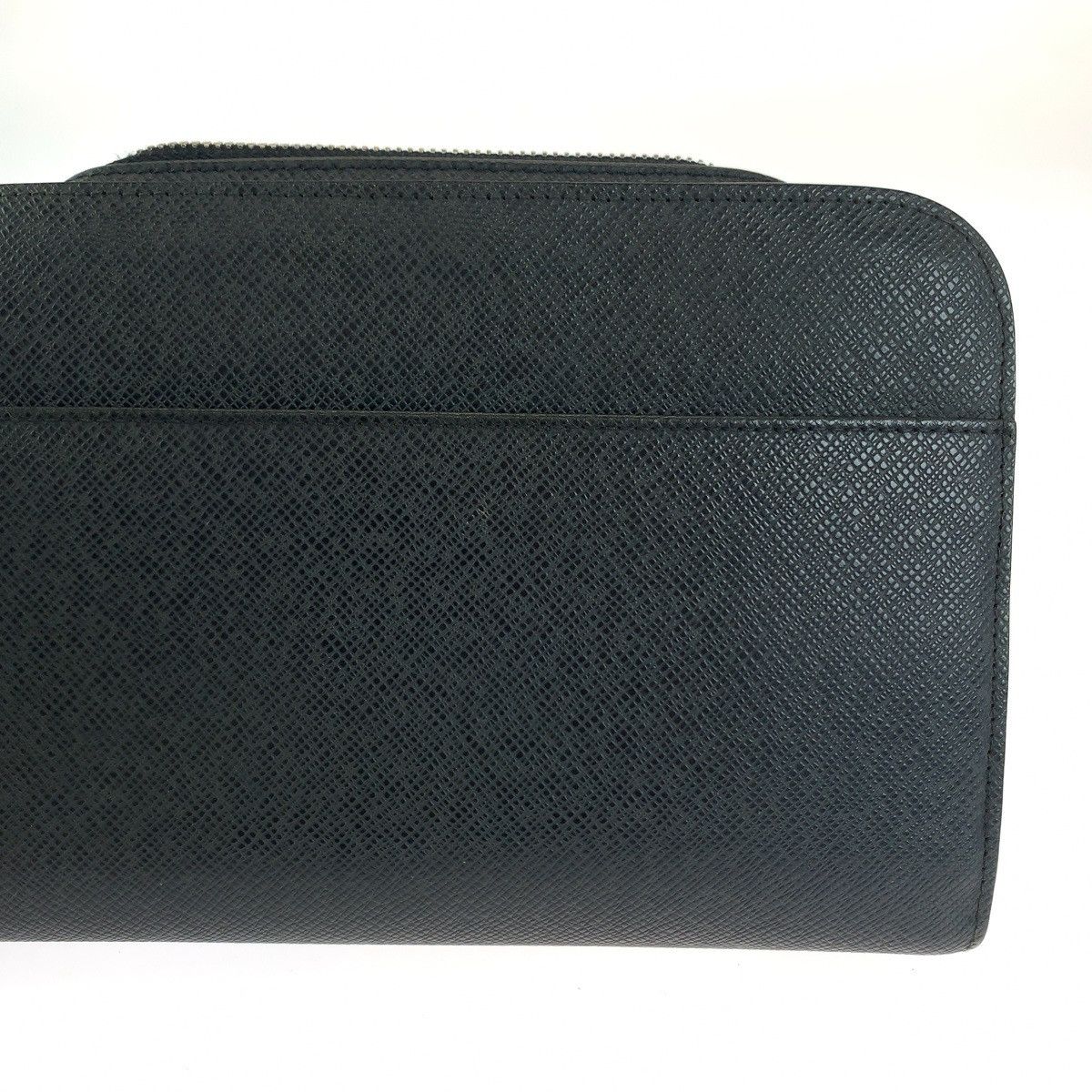 Louis Vuitton Louis Vuitton Louis Vuitton Taiga Baikal Leather Clutch M30184 Leather Clutch Bag M30184 in Very Good Condition Size ONE SIZE - 6 Thumbnail