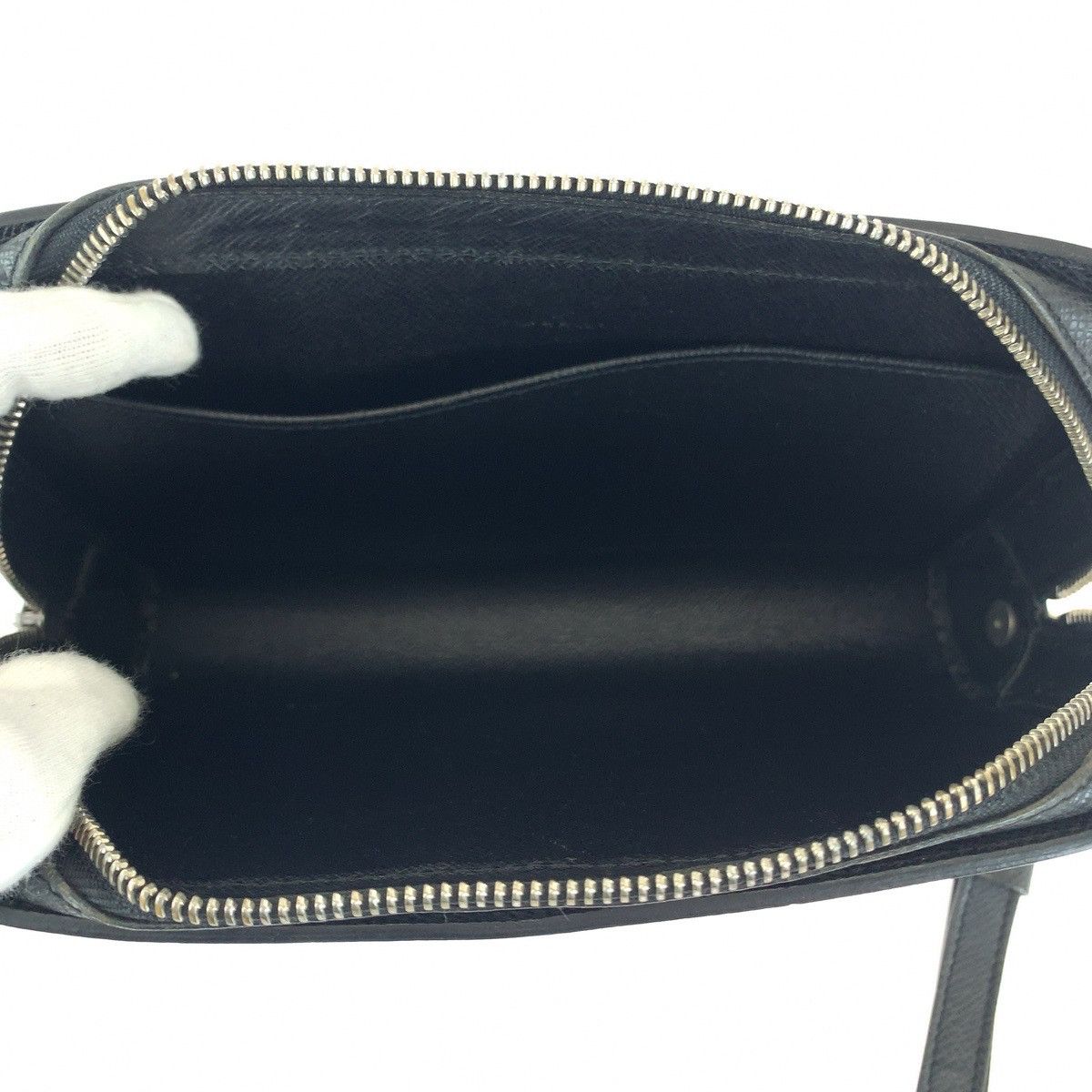 Louis Vuitton Louis Vuitton Louis Vuitton Taiga Baikal Leather Clutch M30184 Leather Clutch Bag M30184 in Very Good Condition Size ONE SIZE - 9 Thumbnail