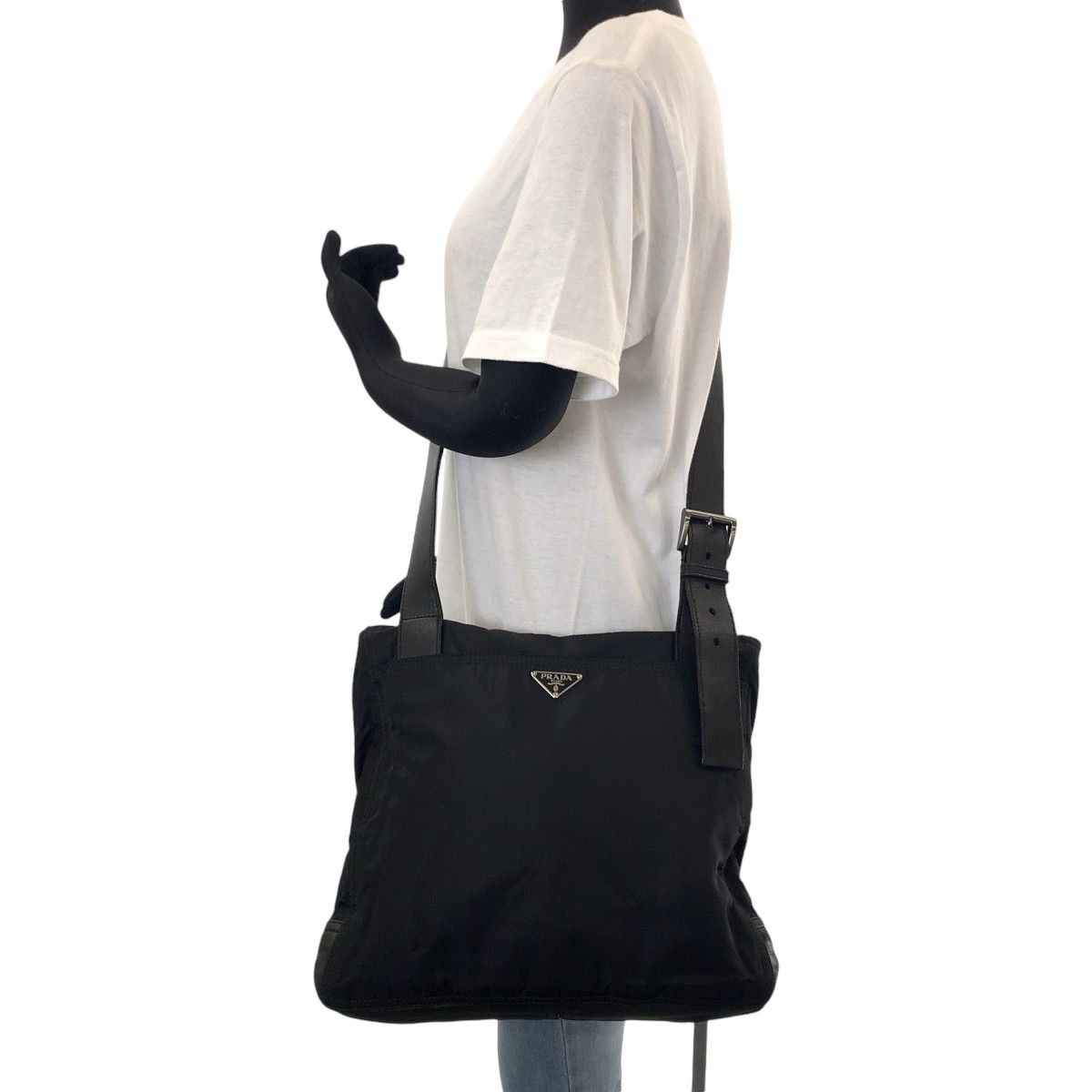 Prada Prada Prada Nylon/Leather Tessuto Triangle Logo Plate Shoulder Bag Canvas Crossbody Bag 407875 in Very Good Condition Size ONE SIZE - 7 Thumbnail