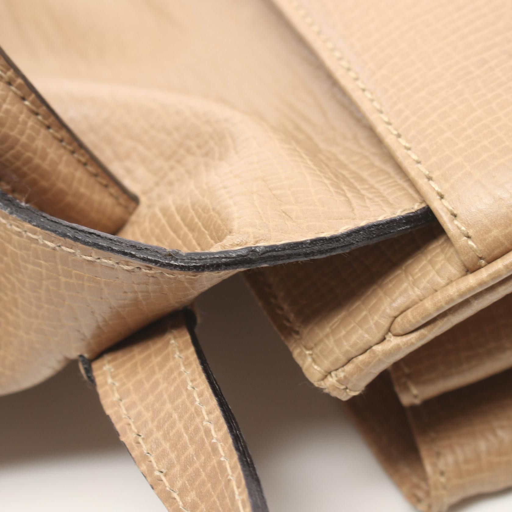 Loewe Loewe Leather Handbag Leather Handbag in Great Condition Size ONE SIZE - 5 Thumbnail