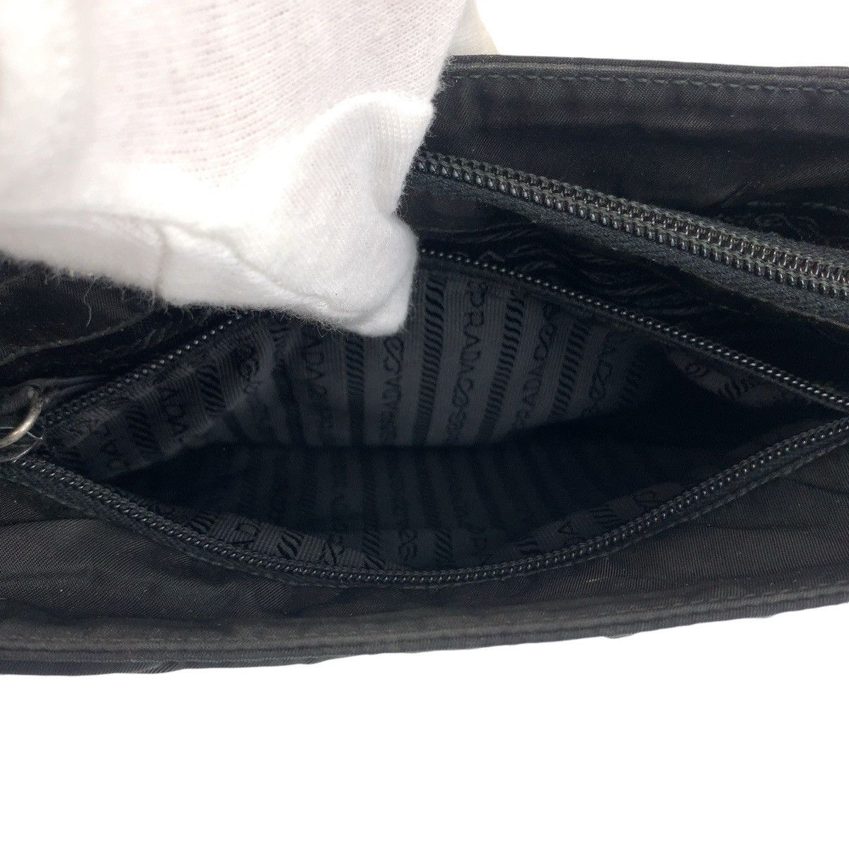 Gucci Gucci Gucci GG Canvas Shoulder Bag 0013166 Canvas Shoulder Bag 0013166 in Great Condition Size ONE SIZE - 8 Thumbnail