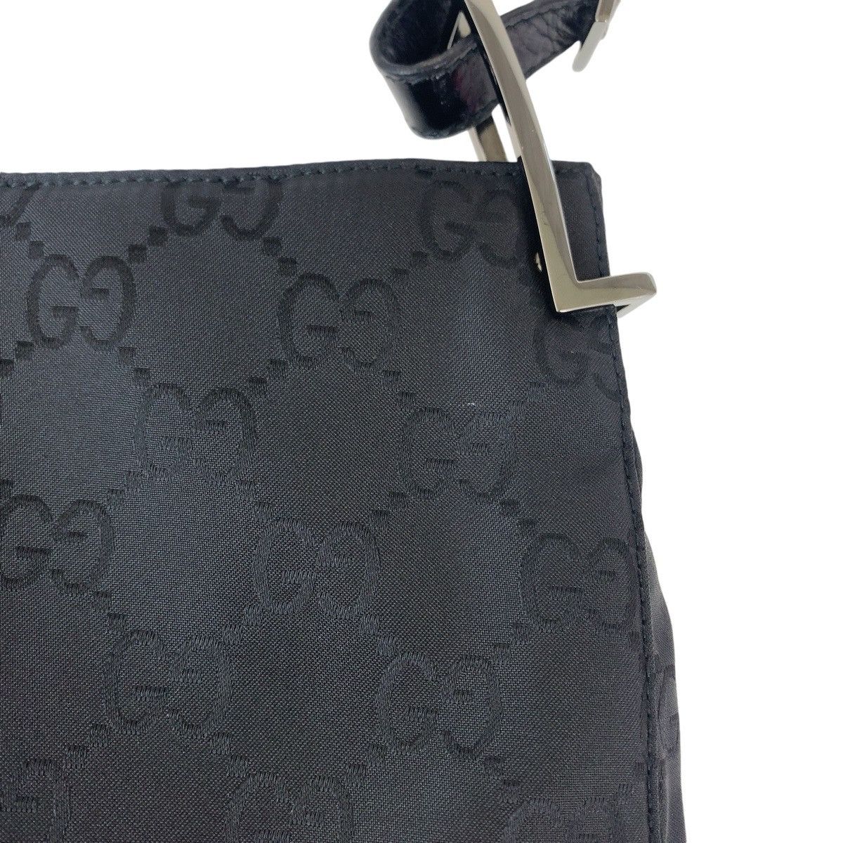 Gucci Gucci Gucci GG Canvas Shoulder Bag 0013166 Canvas Shoulder Bag 0013166 in Great Condition Size ONE SIZE - 6 Thumbnail
