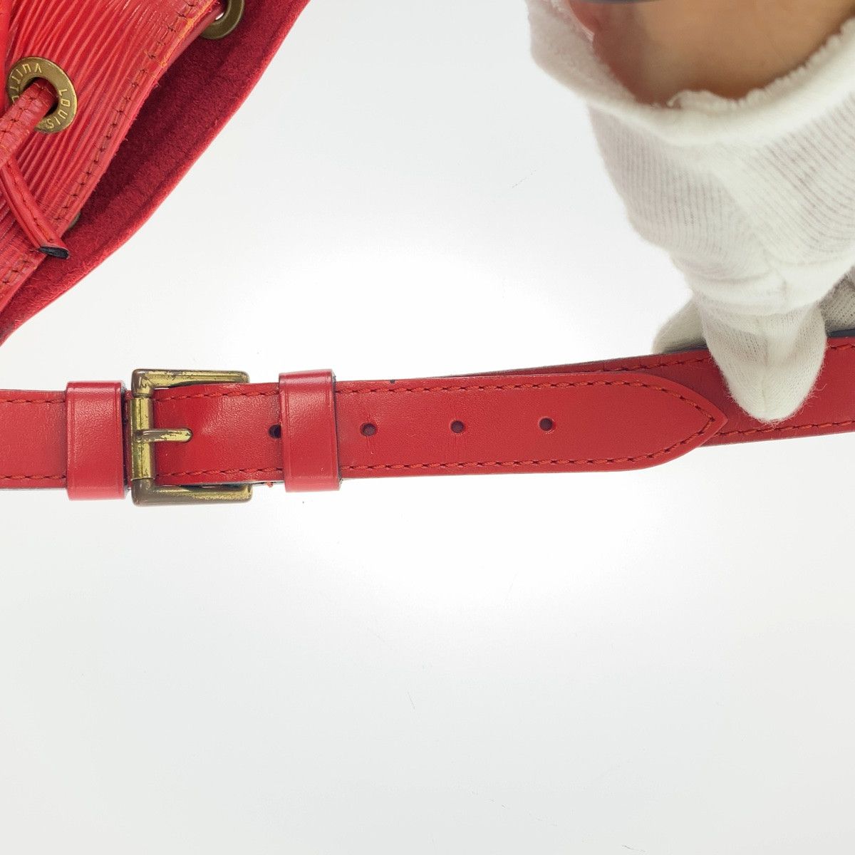 Louis Vuitton Louis Vuitton Louis Vuitton Epi Petit Noe Leather Shoulder Bag Leather Crossbody Bag M44107 Size ONE SIZE - 10 Thumbnail