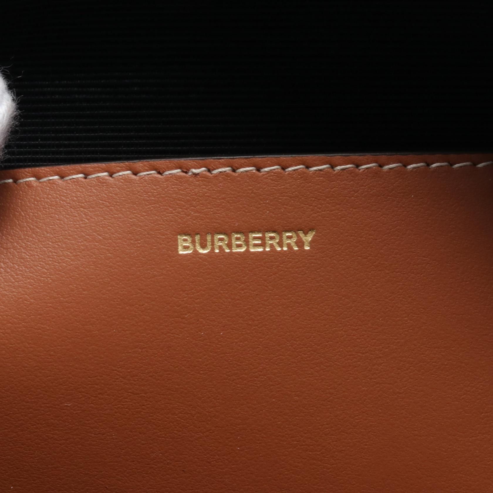 Burberry Burberry null Canvas Vanity Bag 8067158 in Pristine Condition Size ONE SIZE - 4 Thumbnail