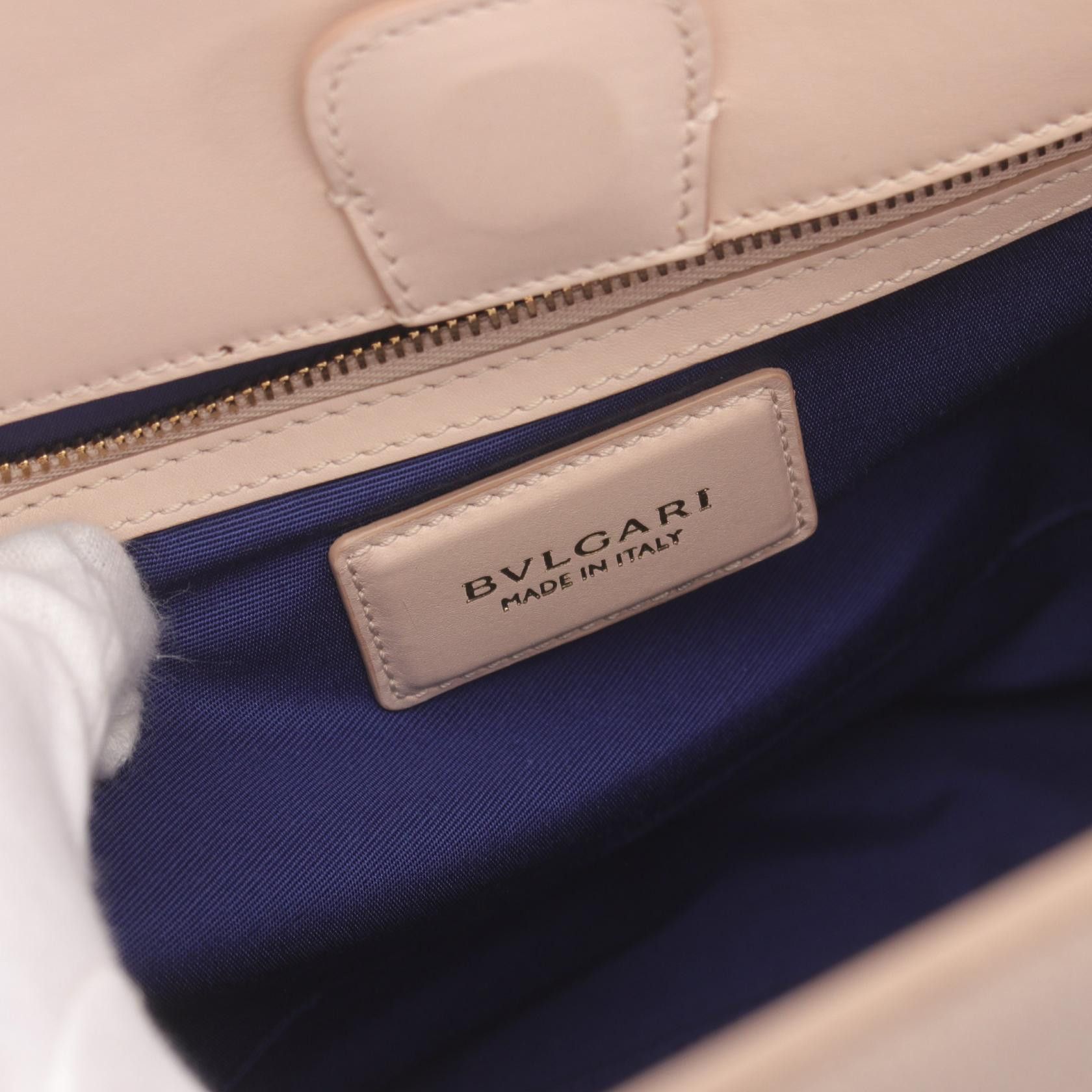 Bvlgari Bvlgari Leather Handbag Leather Handbag in Great Condition Size ONE SIZE - 4 Thumbnail