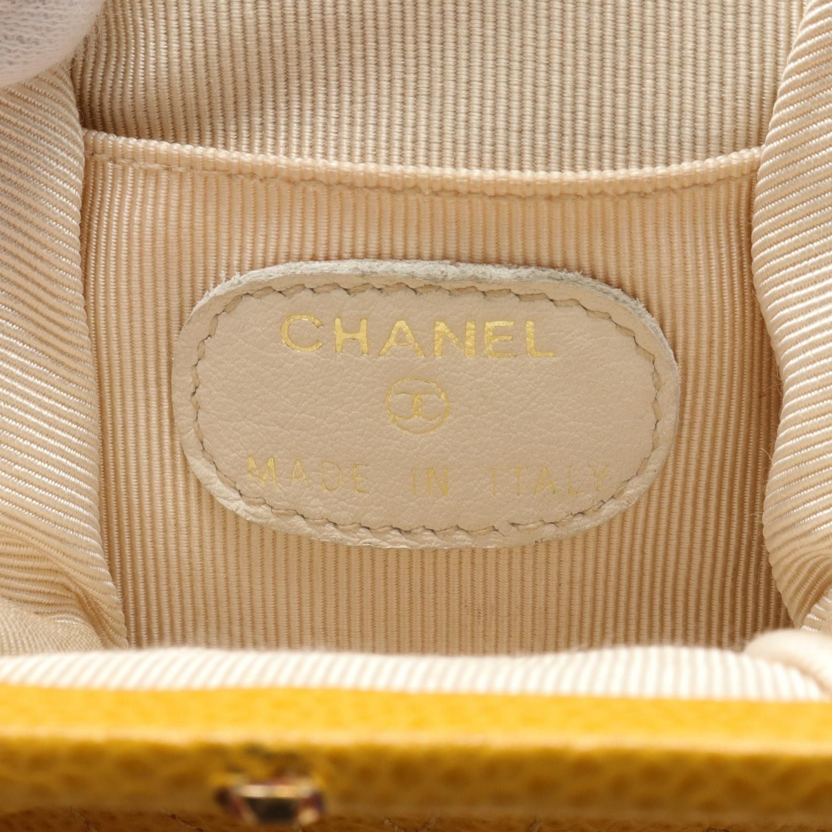 Chanel Chanel Caviar Clasp Coin Purse Leather Coin Case in Very Good Condition Size ONE SIZE - 4 Thumbnail