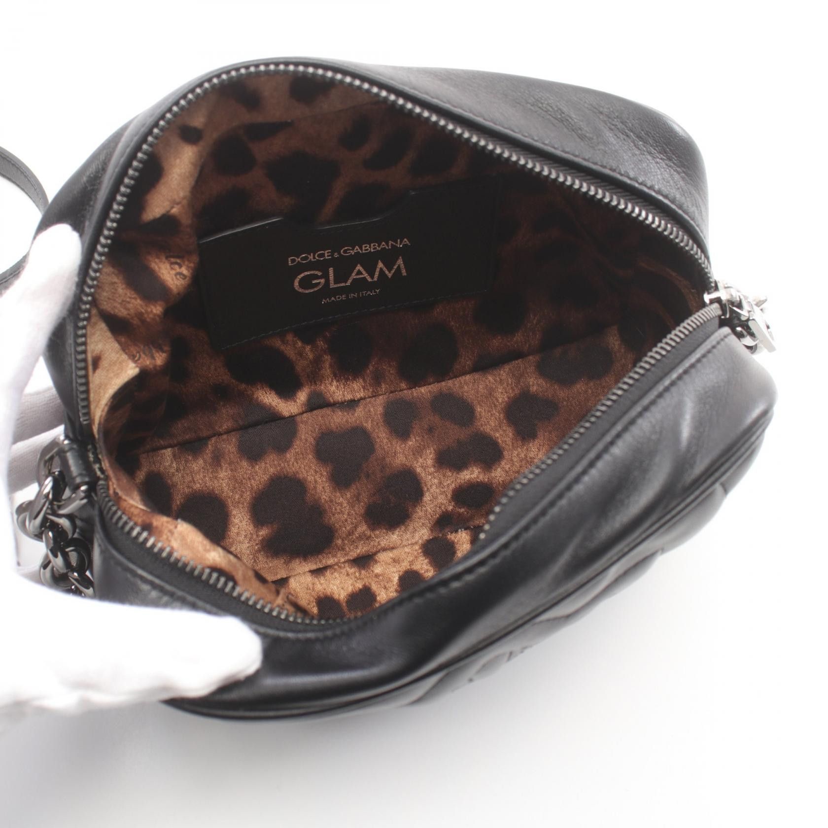 Dolce & Gabbana Dolce & Gabbana Leather Love Shoulder Bag Leather Shoulder Bag in Great Condition Size ONE SIZE - 3 Thumbnail