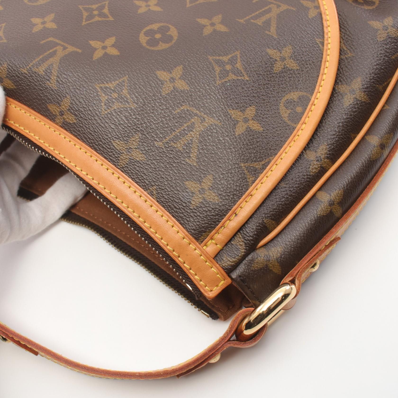 Louis Vuitton Louis Vuitton Monogram Tulum PM Canvas Shoulder Bag M40076 in Great Condition Size ONE SIZE - 8 Thumbnail
