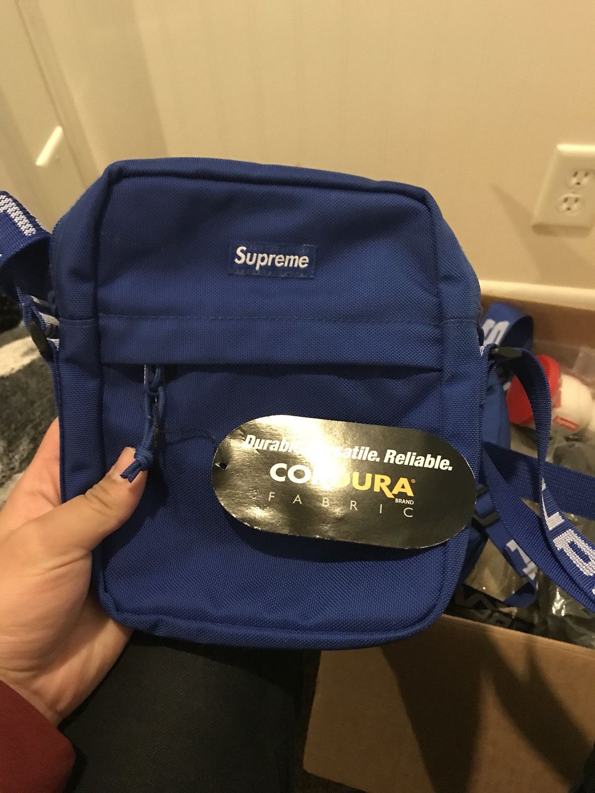 Supreme Supreme Blue Shoulder Bag With Tags Size ONE SIZE - 1 Thumbnail