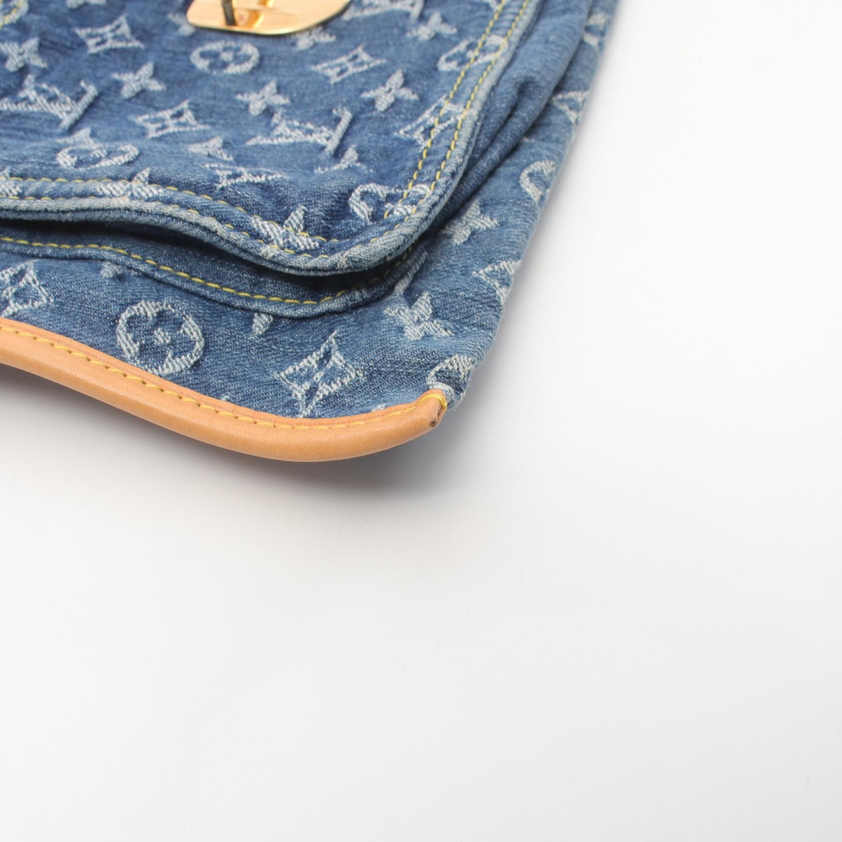 Louis Vuitton Louis Vuitton Monogram Denim Sac Plat Bag Denim Tote Bag M95018 in Great Condition Size ONE SIZE - 6 Thumbnail