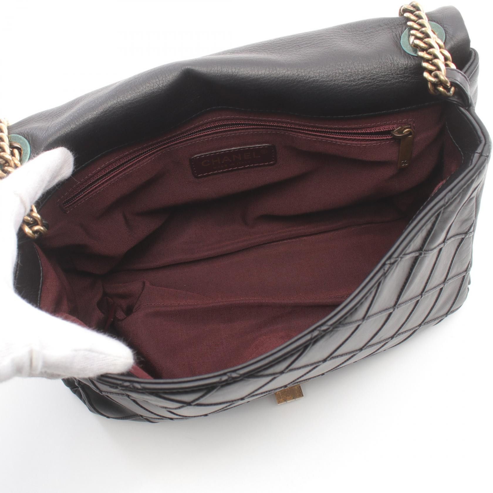 Chanel Chanel Matelasse 2.55 Shoulder Bag Leather Shoulder Bag A37587 in Very Good Condition Size ONE SIZE - 3 Thumbnail