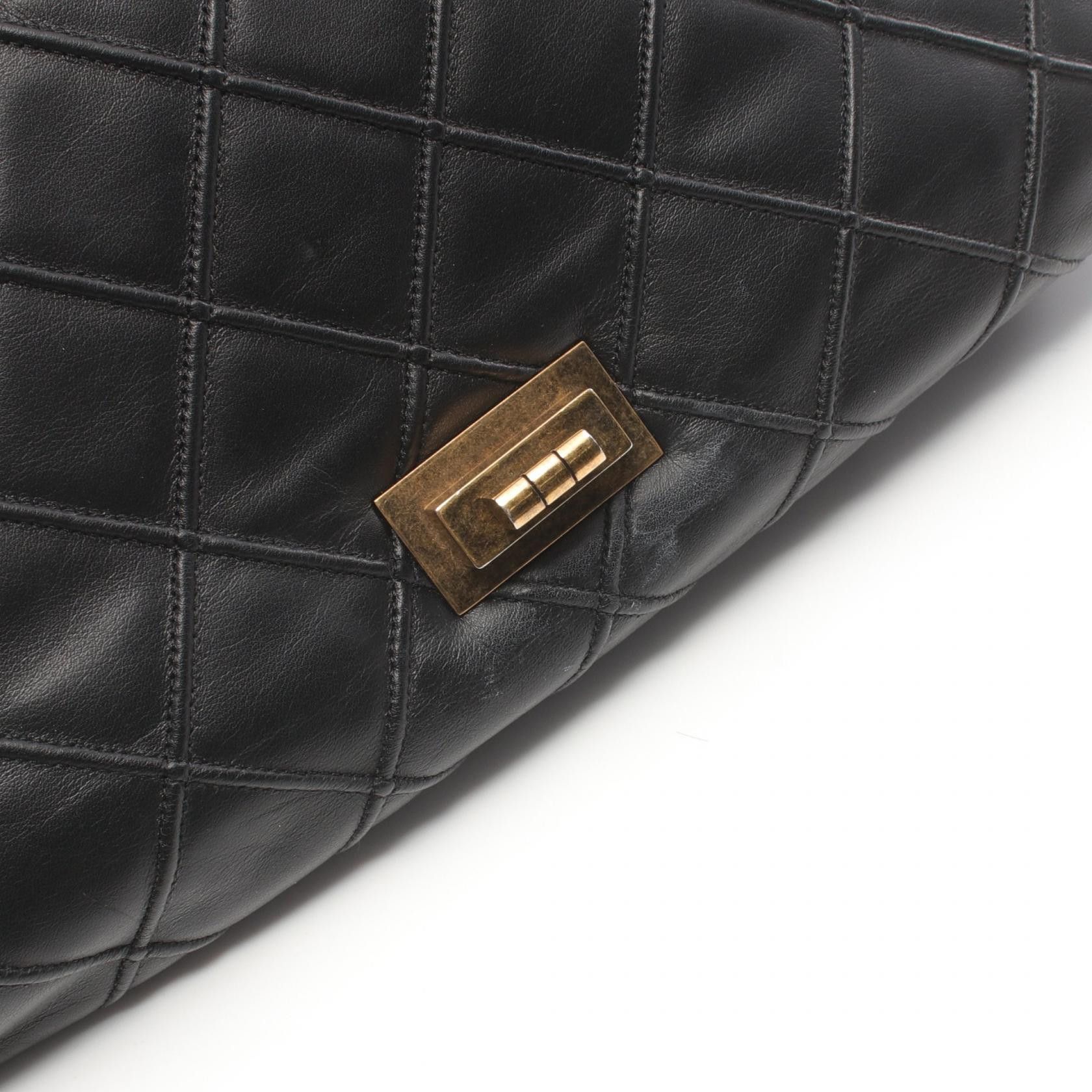 Chanel Chanel Matelasse 2.55 Shoulder Bag Leather Shoulder Bag A37587 in Very Good Condition Size ONE SIZE - 6 Thumbnail
