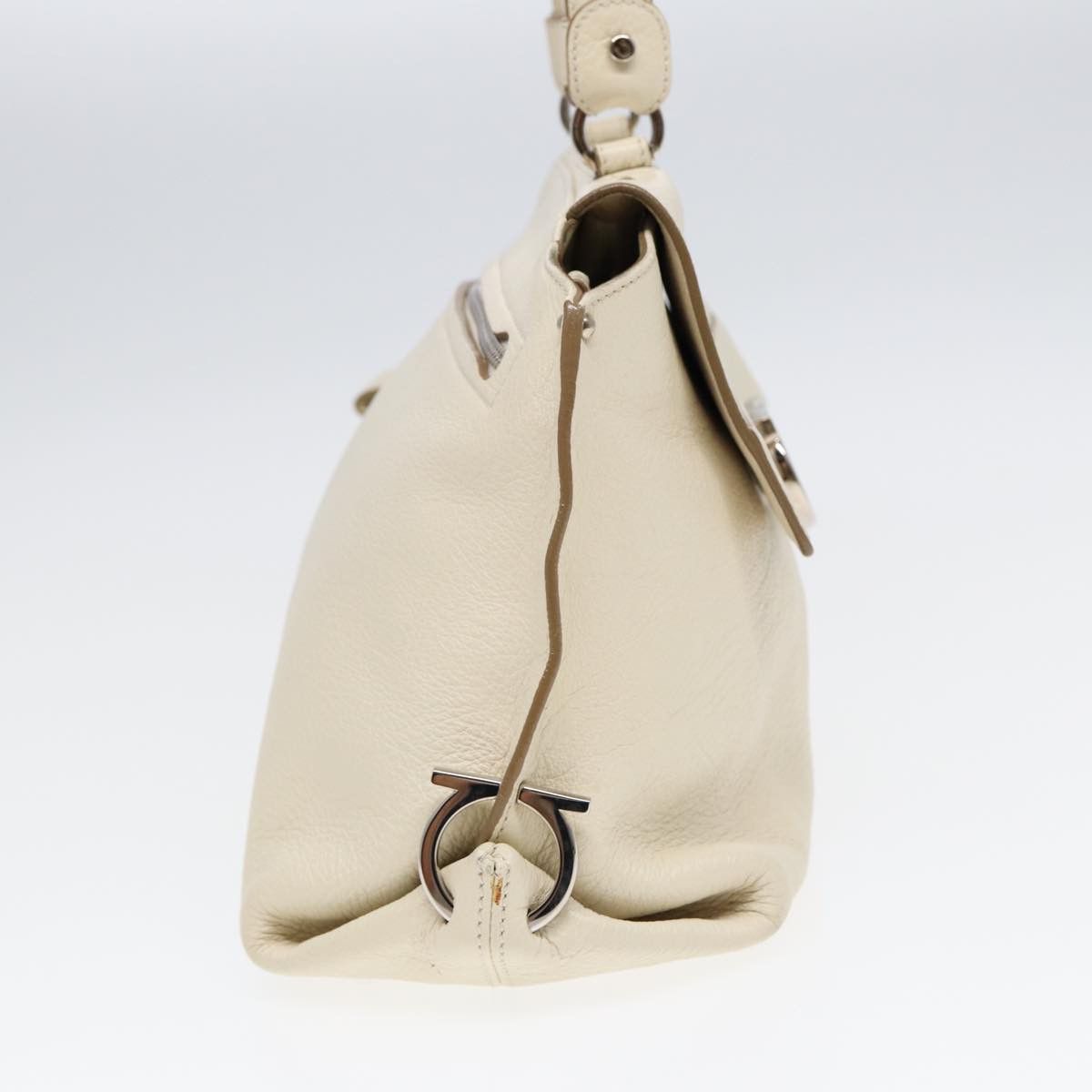 Salvatore Ferragamo Gancini White Leather Handbag (Pre-Owned) Size ONE SIZE - 13 Thumbnail
