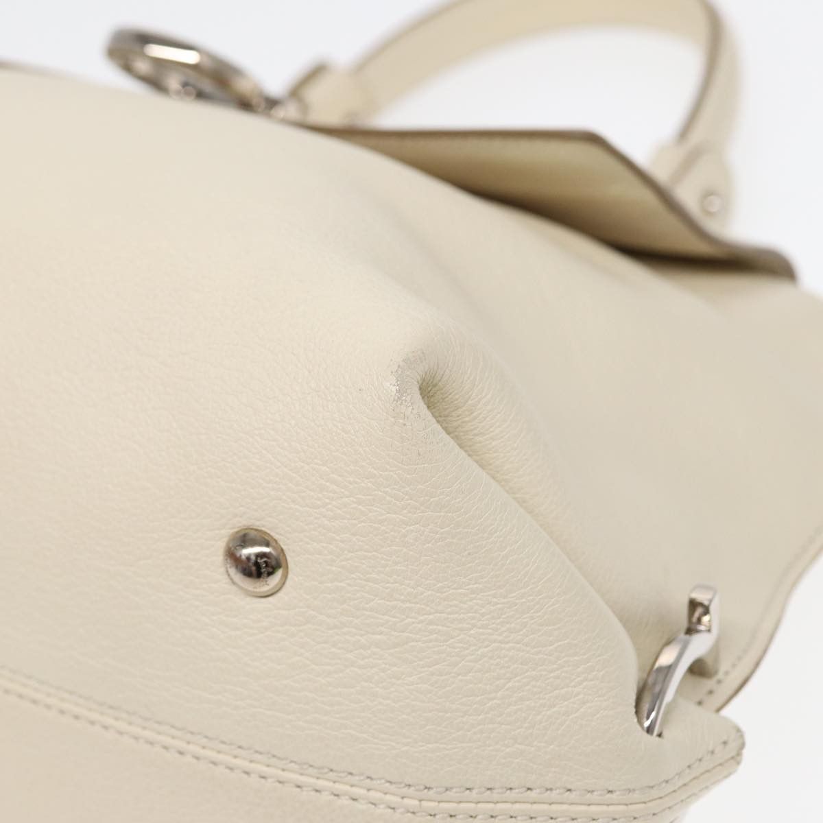 Salvatore Ferragamo Gancini White Leather Handbag (Pre-Owned) Size ONE SIZE - 11 Thumbnail