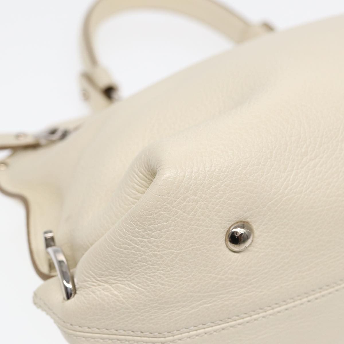 Salvatore Ferragamo Gancini White Leather Handbag (Pre-Owned) Size ONE SIZE - 18 Thumbnail