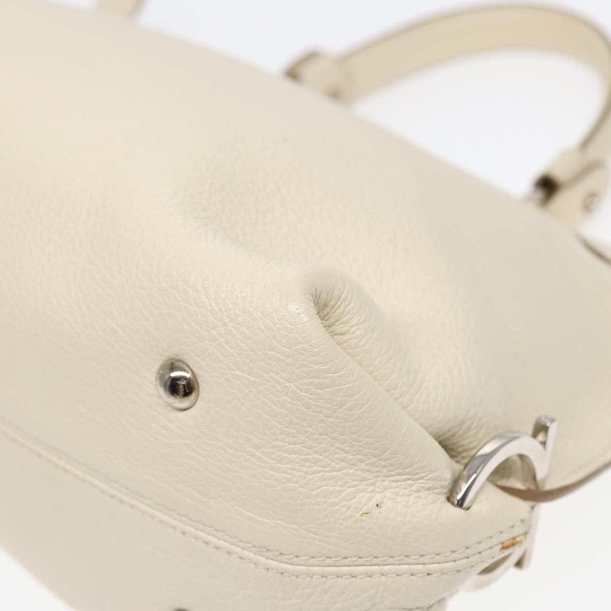 Salvatore Ferragamo Gancini White Leather Handbag (Pre-Owned) Size ONE SIZE - 17 Thumbnail