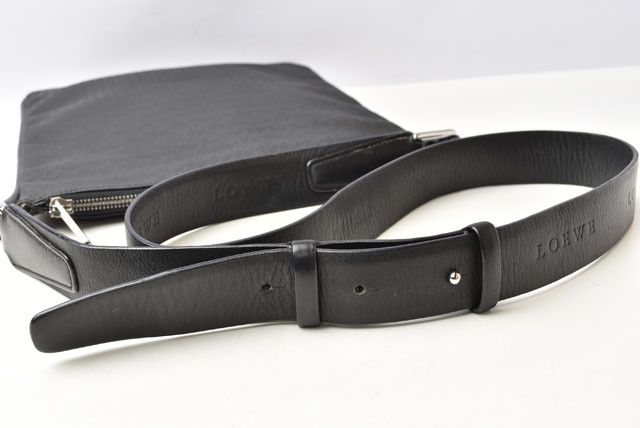Loewe Loewe Loewe Coated Canvas Shoulder/Messenger Bag Black Canvas Crossbody Bag 2409a08-lo in Great Condition Size ONE SIZE - 13 Thumbnail
