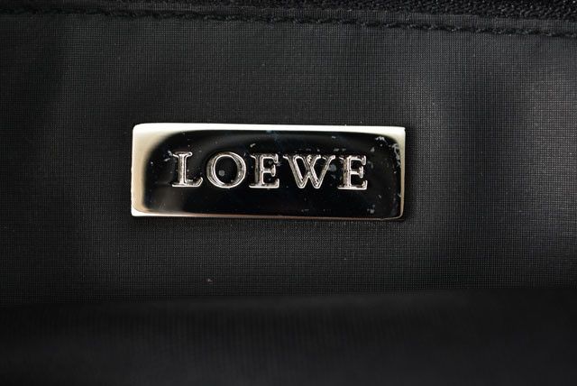 Loewe Loewe Loewe Coated Canvas Shoulder/Messenger Bag Black Canvas Crossbody Bag 2409a08-lo in Great Condition Size ONE SIZE - 16 Thumbnail