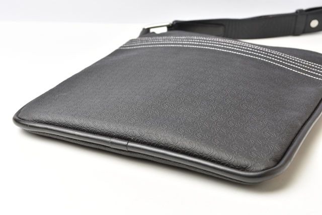 Loewe Loewe Loewe Coated Canvas Shoulder/Messenger Bag Black Canvas Crossbody Bag 2409a08-lo in Great Condition Size ONE SIZE - 7 Thumbnail