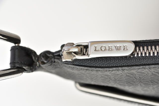 Loewe Loewe Loewe Coated Canvas Shoulder/Messenger Bag Black Canvas Crossbody Bag 2409a08-lo in Great Condition Size ONE SIZE - 11 Thumbnail
