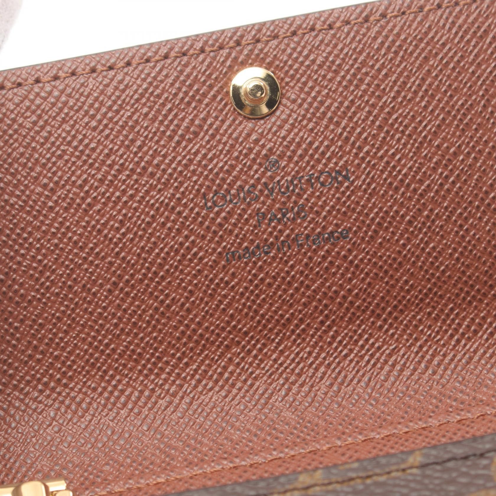 Louis Vuitton Louis Vuitton Monogram Multicles 6 Key Holder Canvas Key Holder M62630 in Great Condition Size ONE SIZE - 4 Thumbnail