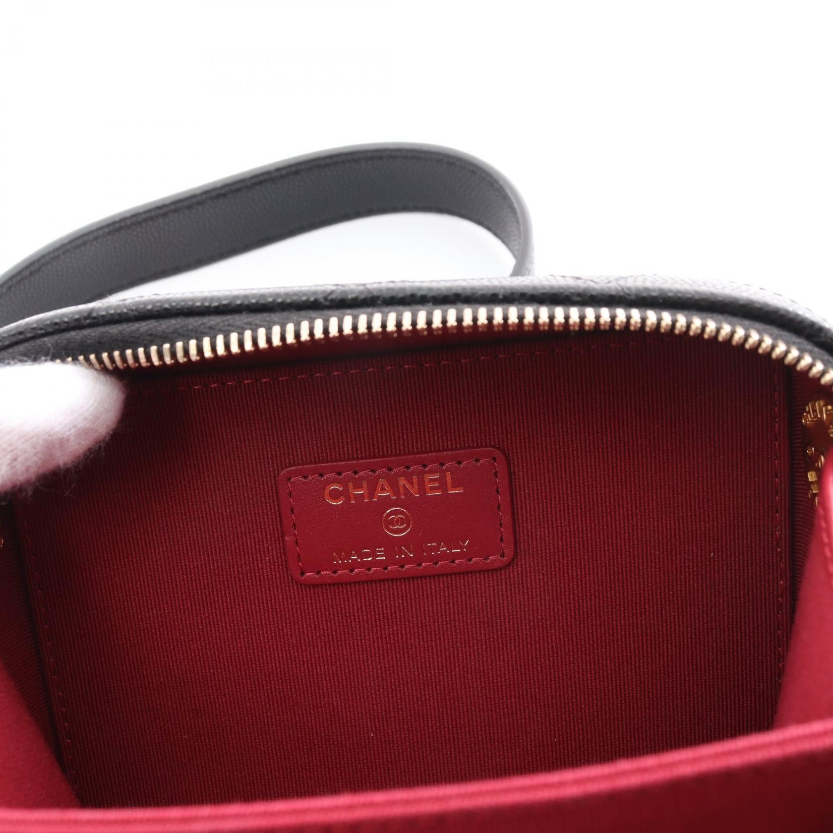 Chanel Chanel Caviar Quilted Twist Your Buttons Clutch With Chain Leather Shoulder Bag A3016167 in Great Condition Size ONE SIZE - 4 Thumbnail
