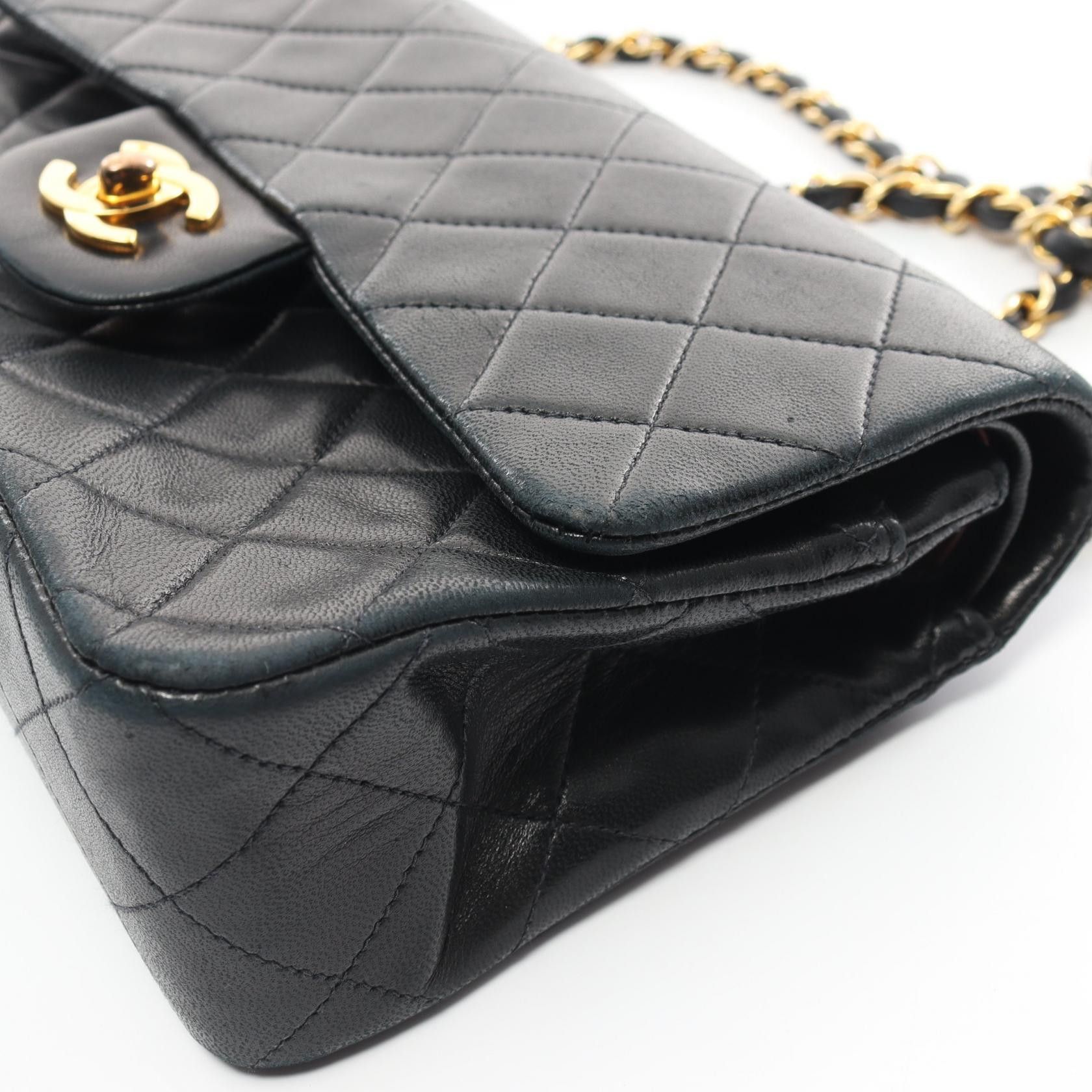 Chanel Chanel Small Classic Double Flap Bag Leather Shoulder Bag A01113 in Very Good Condition Size ONE SIZE - 9 Thumbnail