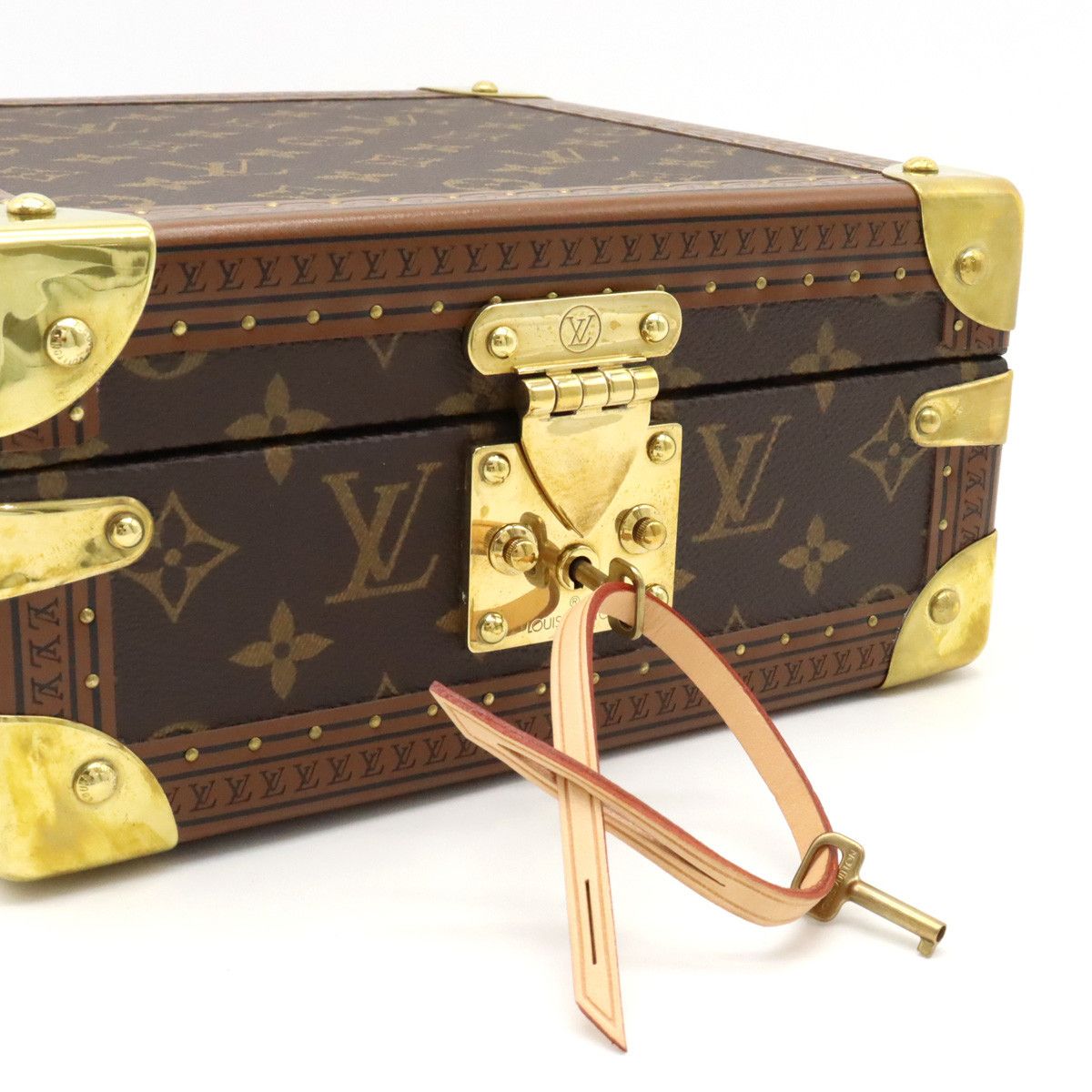 Louis Vuitton Louis Vuitton Louis Vuitton Monogram Jewelry Case M20040 Canvas Other M20040 in Great Condition Size ONE SIZE - 7 Thumbnail