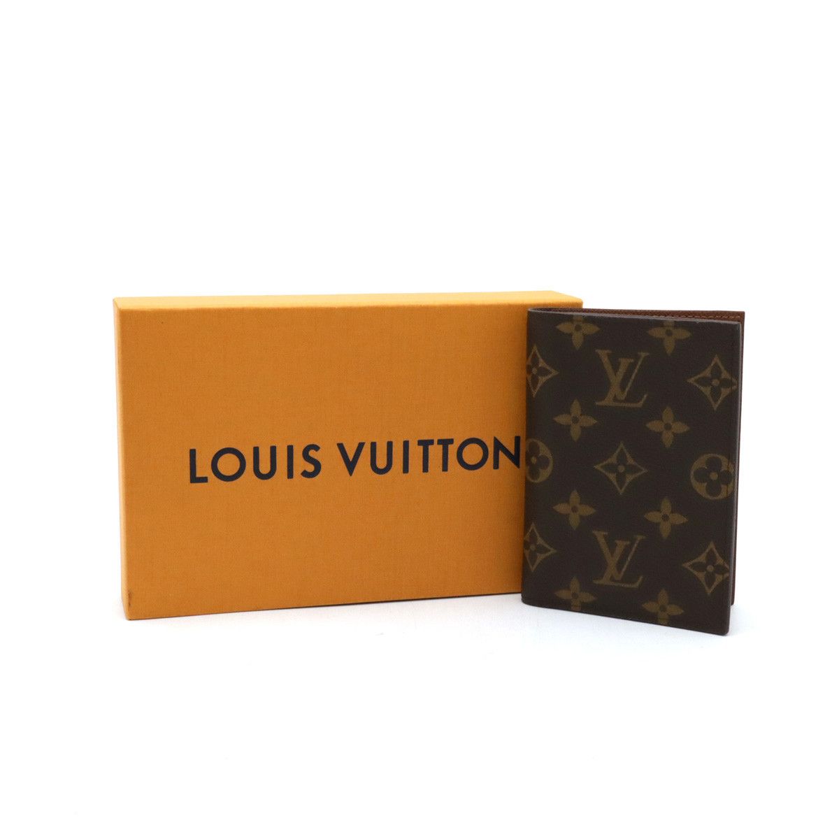 Louis Vuitton Louis Vuitton Louis Vuitton Monogram Passport Cover M64502 Canvas Other M64502 in Pristine Condition Size ONE SIZE - 5 Thumbnail