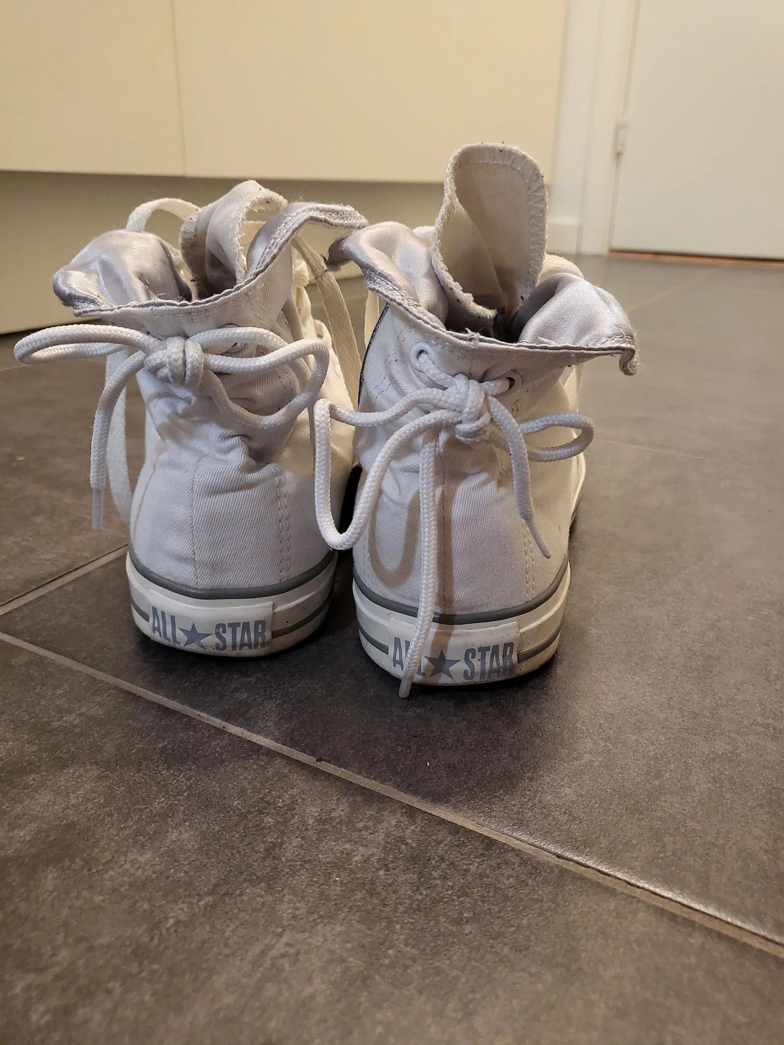 Converse Converse Sneakers Size US 10 / IT 40 - 2 Thumbnail
