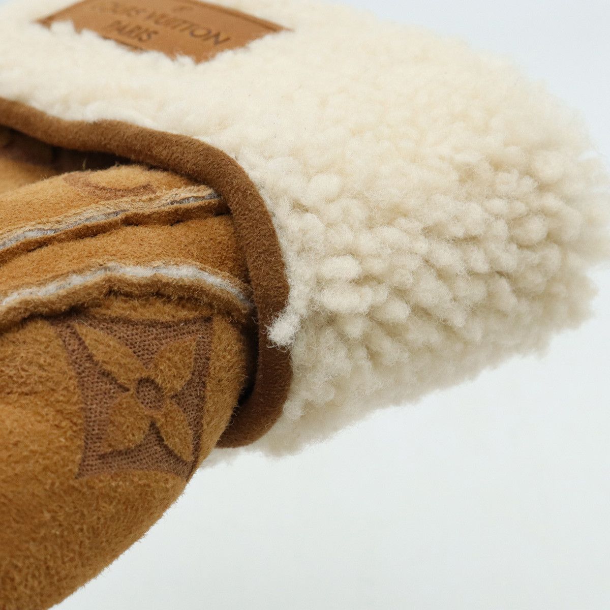 Louis Vuitton Louis Vuitton Louis Vuitton Monogram Shearling Gloves M76578 Leather Gloves M76578 in Pristine Condition Size ONE SIZE - 4 Thumbnail