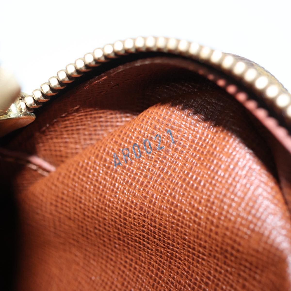 Louis Vuitton Amazon Brown Canvas Shoulder Bag (Pre-Owned) Size ONE SIZE - 6 Thumbnail