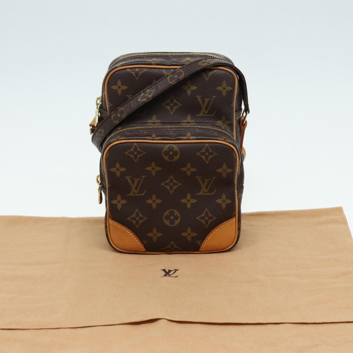 Louis Vuitton Amazon Brown Canvas Shoulder Bag (Pre-Owned) Size ONE SIZE - 7 Thumbnail